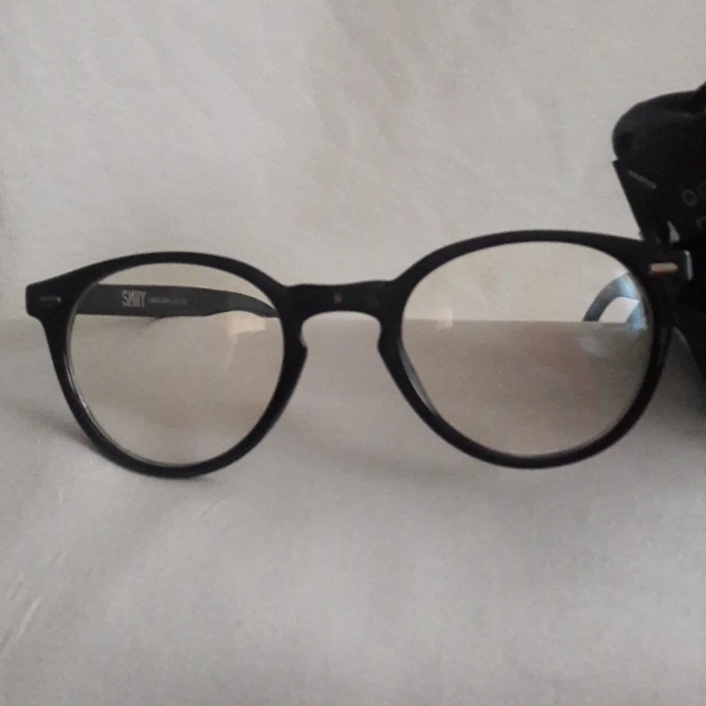 SMNY Steve Madden Blue Light Glasses Black Frame Gray carrying Pouch New